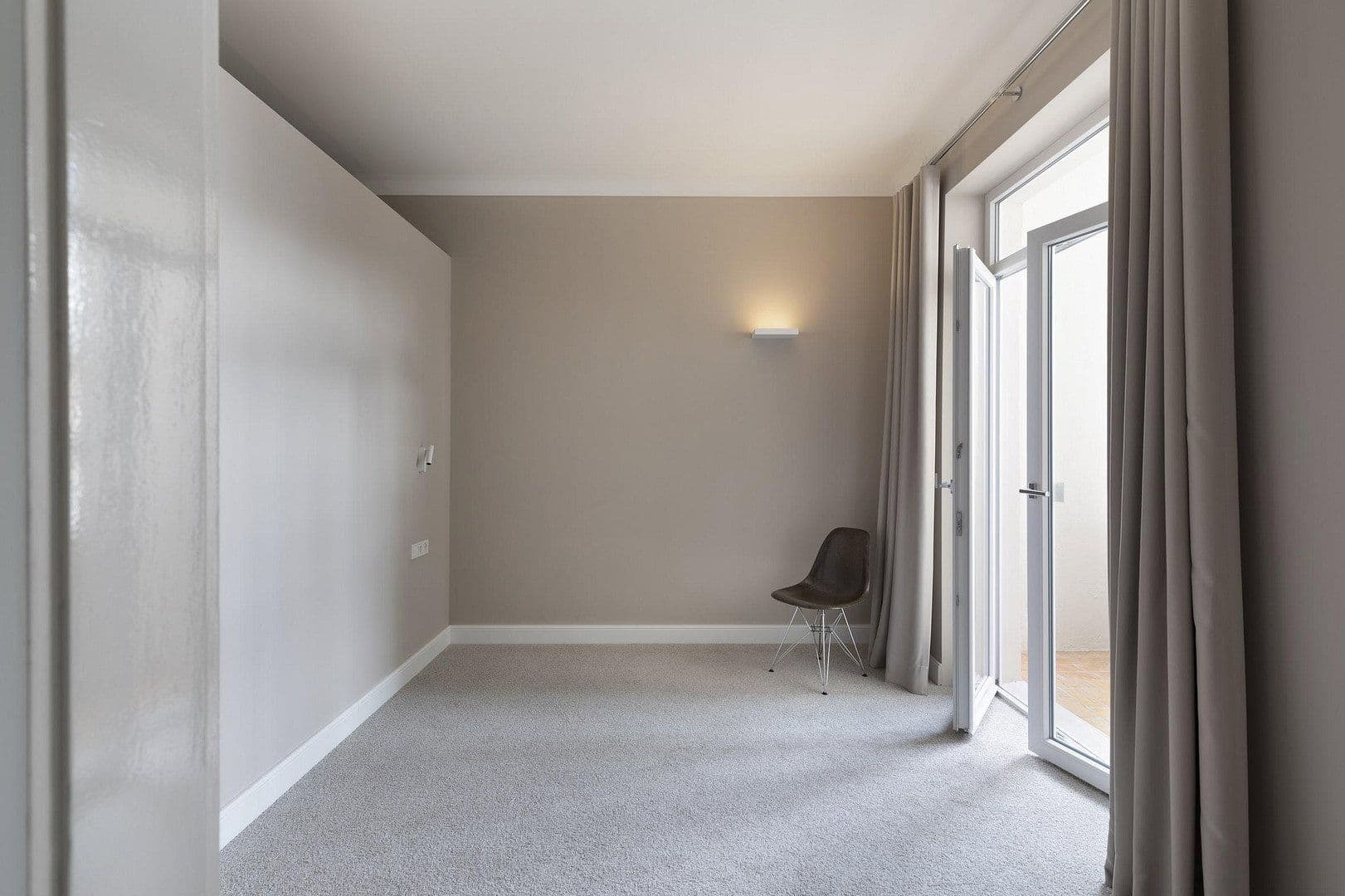 Prenájom bytu 3-izbový 97 m², Kennedydamm 7, Düsseldorf, Severné Porýnie - Westfálsko Prenájom bytu 3-izbový 97 m², Kennedydamm 7, Düsseldorf, Severné Porýnie - Westfálsko