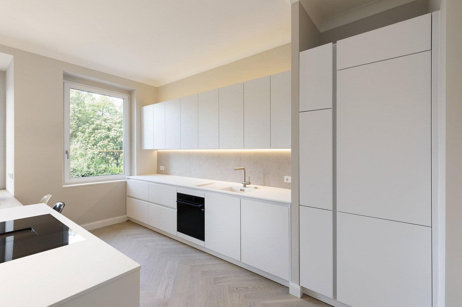 Prenájom bytu 3-izbový 97 m², Kennedydamm 7, Düsseldorf, Severné Porýnie - Westfálsko Prenájom bytu 3-izbový 97 m², Kennedydamm 7, Düsseldorf, Severné Porýnie - Westfálsko