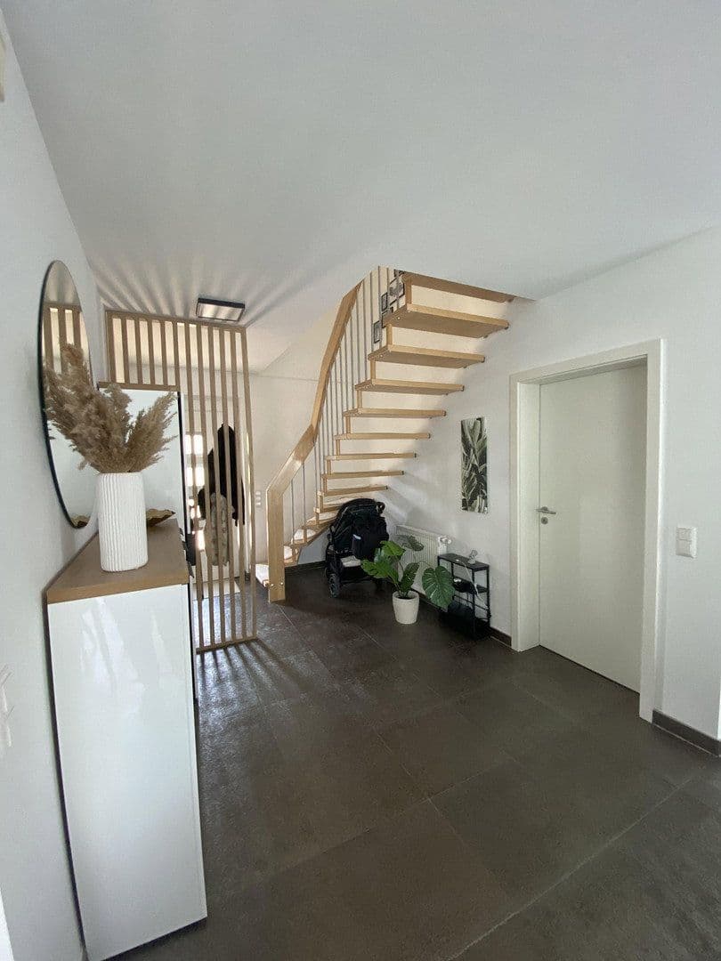 Predaj domu 100 m², pozemek 218 m², Rielasingen-Worblingen, Bádensko-Wurttembersko Predaj domu 100 m², pozemek 218 m², Rielasingen-Worblingen, Bádensko-Wurttembersko