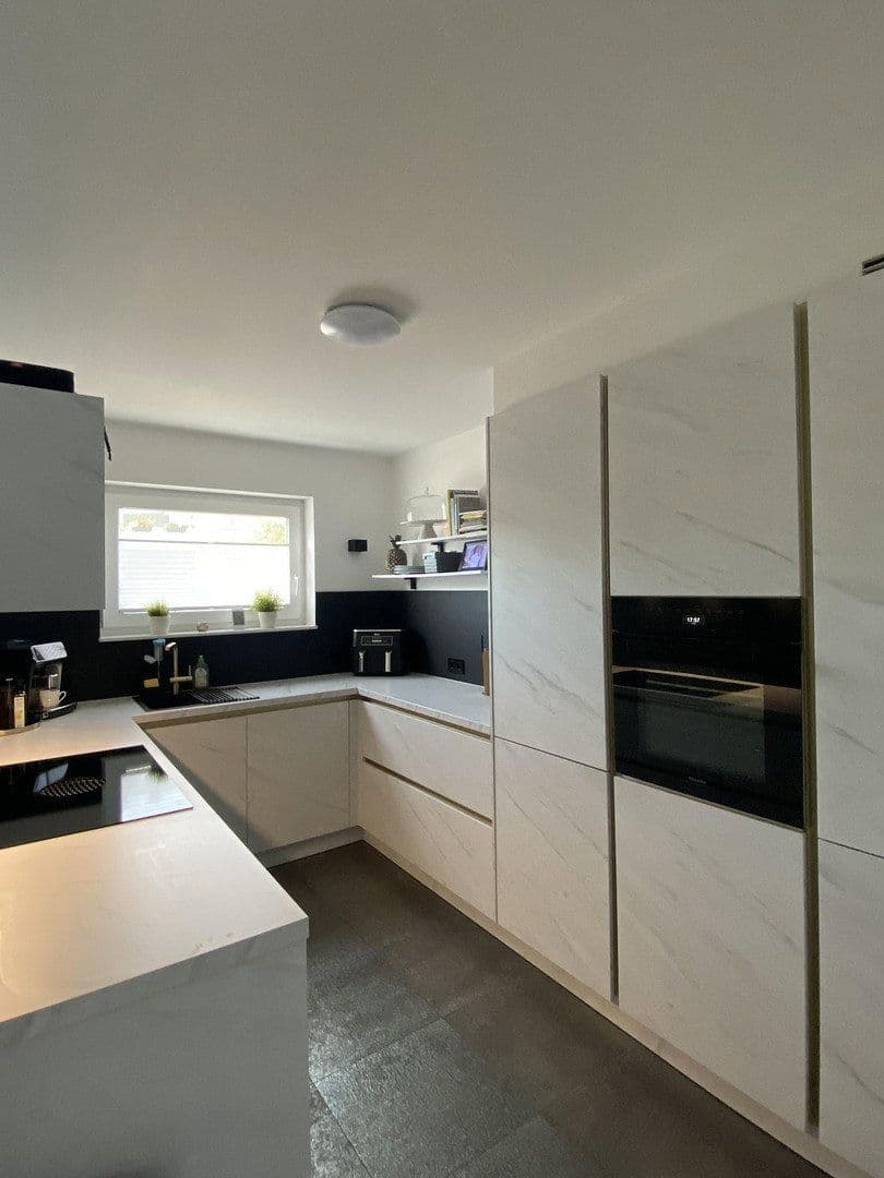 Predaj domu 100 m², pozemek 218 m², Rielasingen-Worblingen, Bádensko-Wurttembersko Predaj domu 100 m², pozemek 218 m², Rielasingen-Worblingen, Bádensko-Wurttembersko