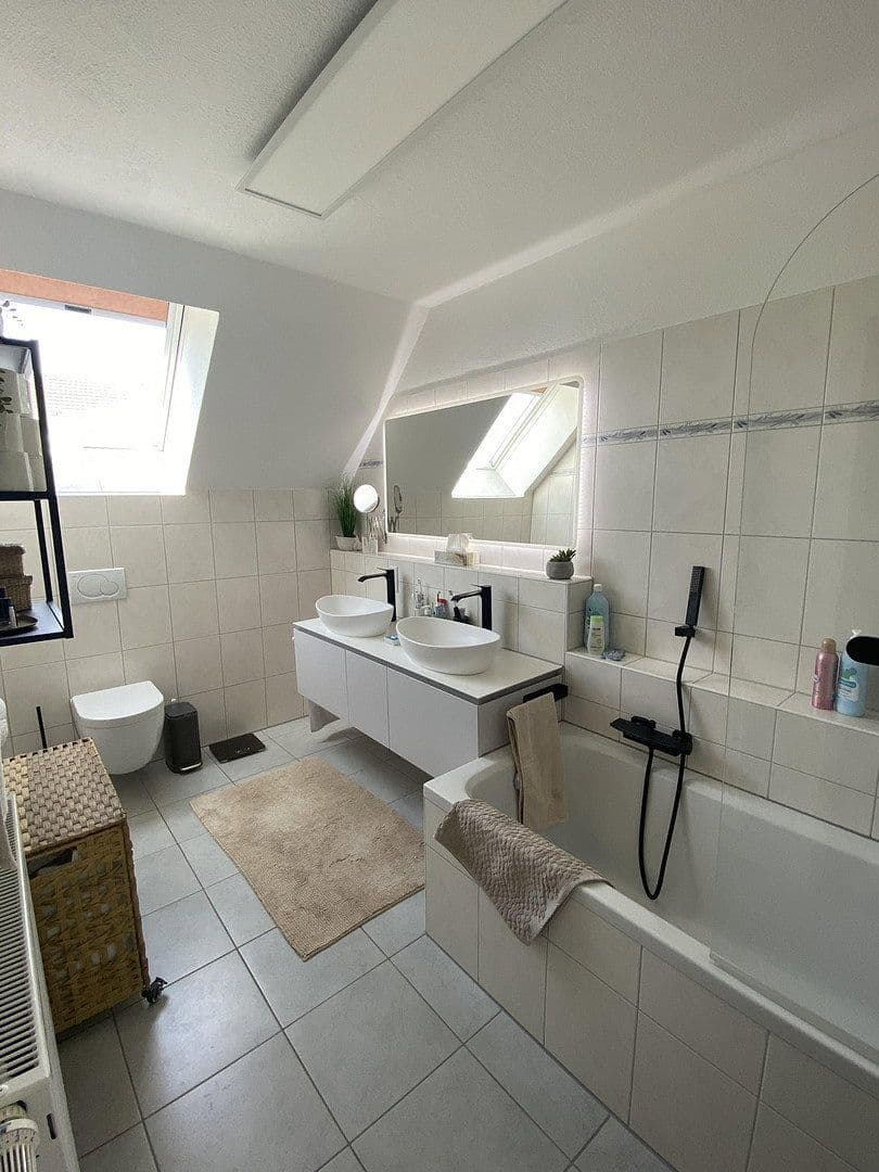 Predaj domu 100 m², pozemek 218 m², Rielasingen-Worblingen, Bádensko-Wurttembersko Predaj domu 100 m², pozemek 218 m², Rielasingen-Worblingen, Bádensko-Wurttembersko