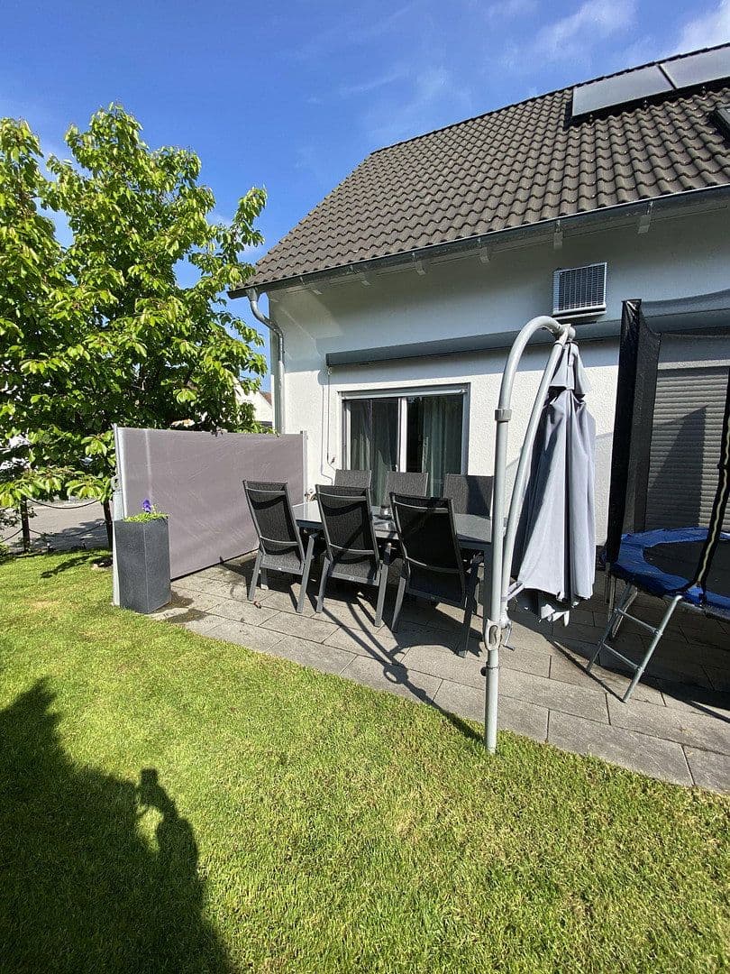 Predaj domu 100 m², pozemek 218 m², Rielasingen-Worblingen, Bádensko-Wurttembersko Predaj domu 100 m², pozemek 218 m², Rielasingen-Worblingen, Bádensko-Wurttembersko