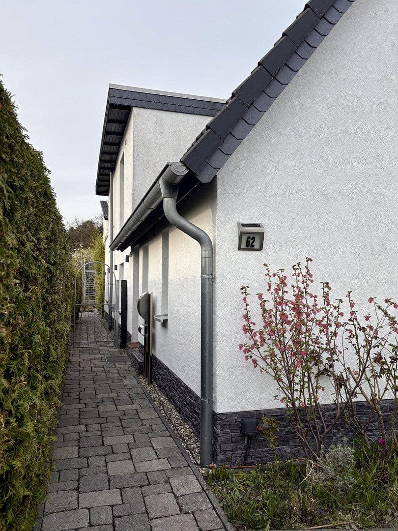 Predaj domu 185 m², pozemek 845 m², Celle, Dolné Sasko Predaj domu 185 m², pozemek 845 m², Celle, Dolné Sasko
