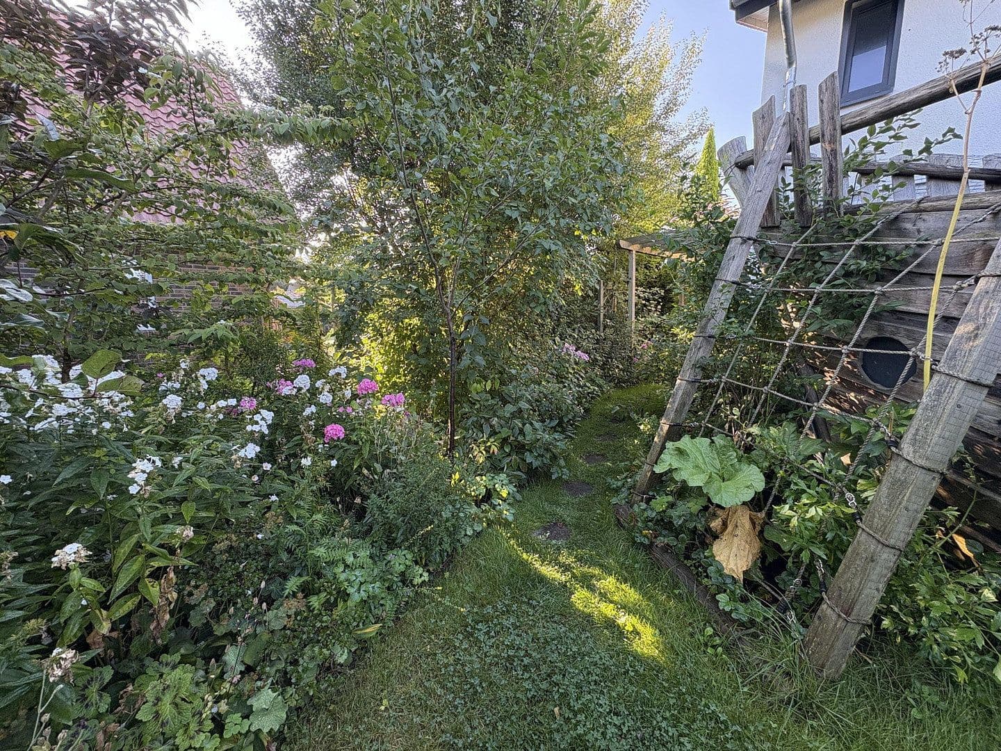 Predaj domu 185 m², pozemek 845 m², Celle, Dolné Sasko Predaj domu 185 m², pozemek 845 m², Celle, Dolné Sasko
