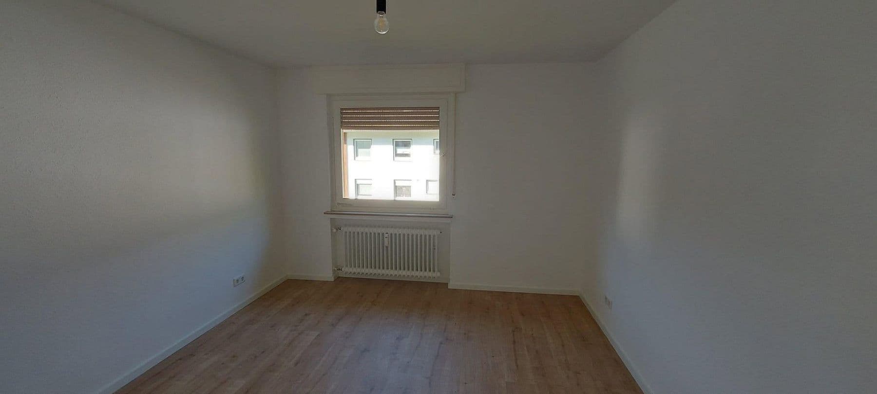 Prenájom bytu 3-izbový 77 m², Hasencleverstr. 18, Solingen, Severné Porýnie - Westfálsko Prenájom bytu 3-izbový 77 m², Hasencleverstr. 18, Solingen, Severné Porýnie - Westfálsko