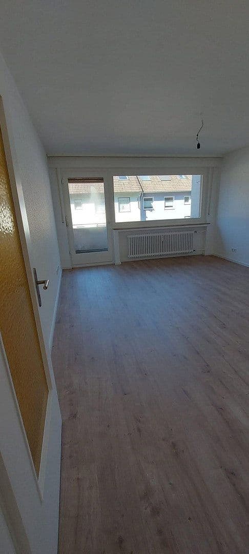 Prenájom bytu 3-izbový 77 m², Hasencleverstr. 18, Solingen, Severné Porýnie - Westfálsko Prenájom bytu 3-izbový 77 m², Hasencleverstr. 18, Solingen, Severné Porýnie - Westfálsko