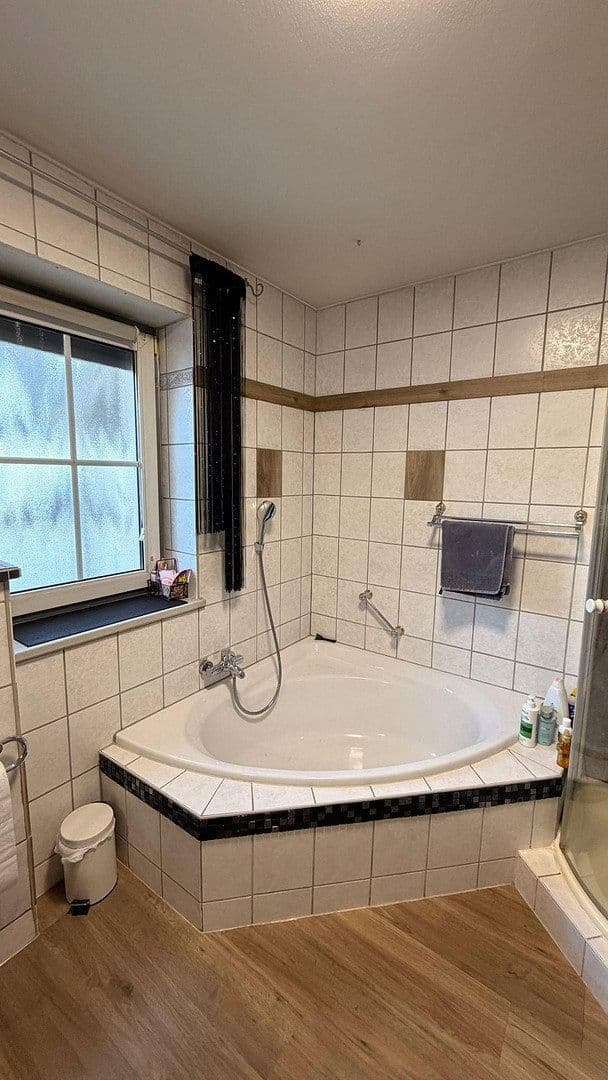 Predaj bytu 4-izbový 105 m², Burglengenfeld, Bavorsko Predaj bytu 4-izbový 105 m², Burglengenfeld, Bavorsko