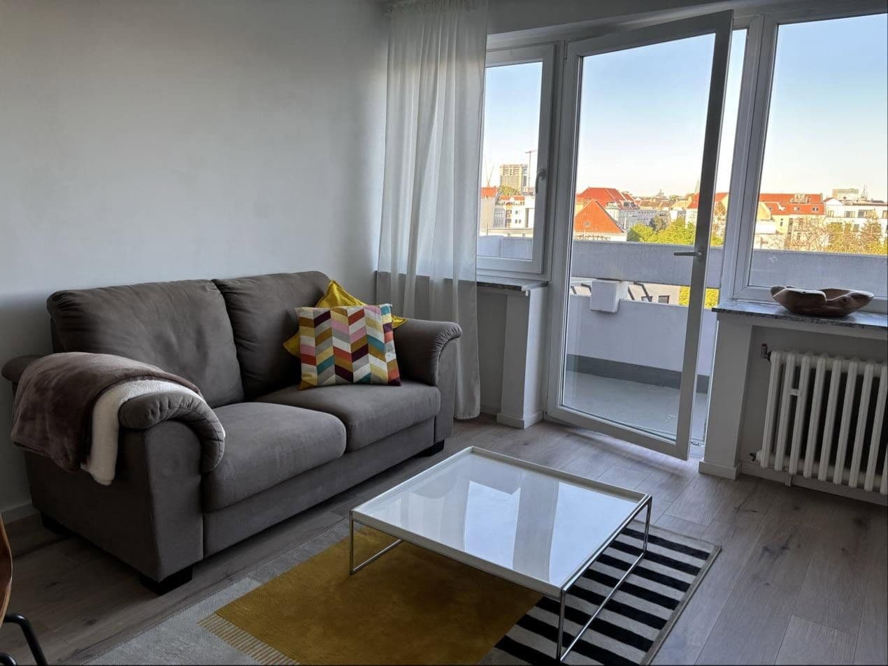 Prenájom bytu 2-izbový 48 m², Berlin, Berlín Prenájom bytu 2-izbový 48 m², Berlin, Berlín