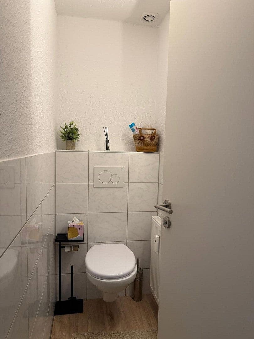 Prenájom domu 150 m², pozemek 250 m², Bahnstraße 34, Mönchengladbach, Severné Porýnie - Westfálsko Prenájom domu 150 m², pozemek 250 m², Bahnstraße 34, Mönchengladbach, Severné Porýnie - Westfálsko