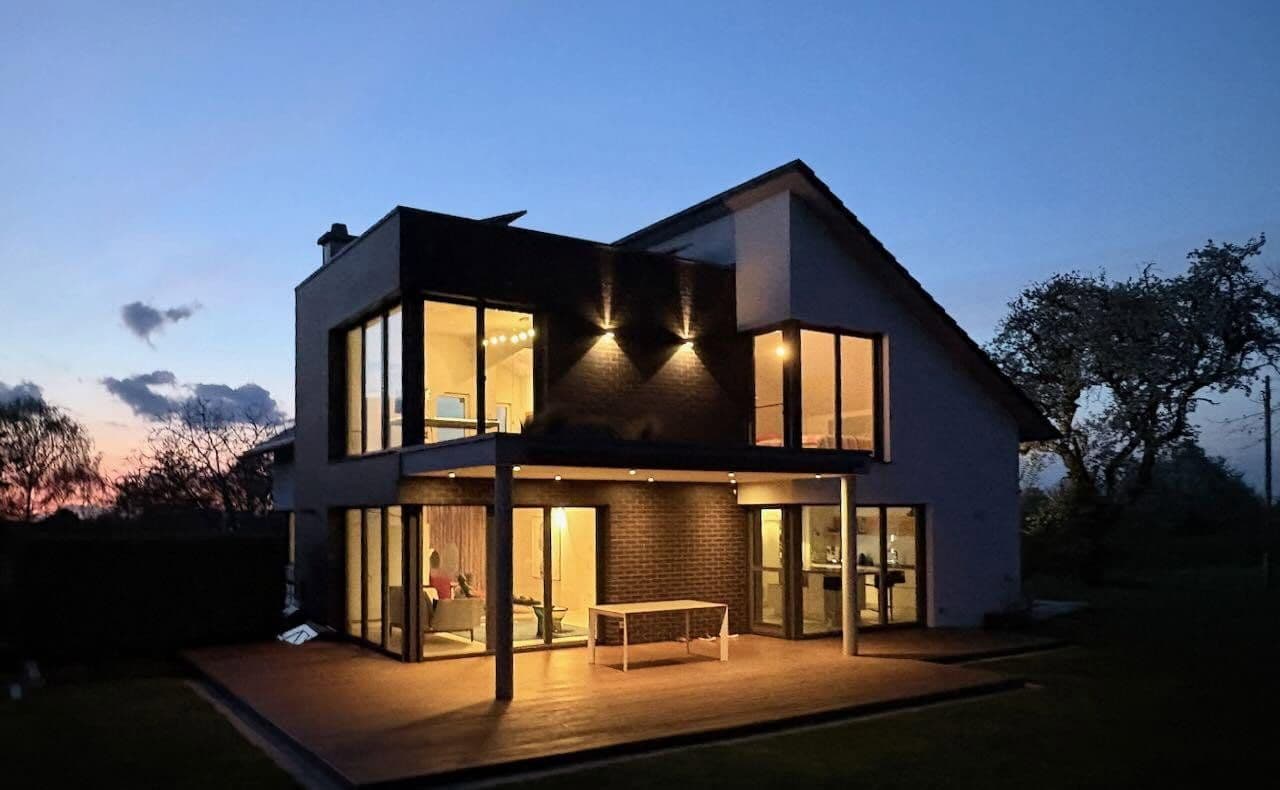 Predaj domu 275 m², pozemek 1.139 m², Weilheim an der Teck, Bádensko-Wurttembersko Predaj domu 275 m², pozemek 1.139 m², Weilheim an der Teck, Bádensko-Wurttembersko