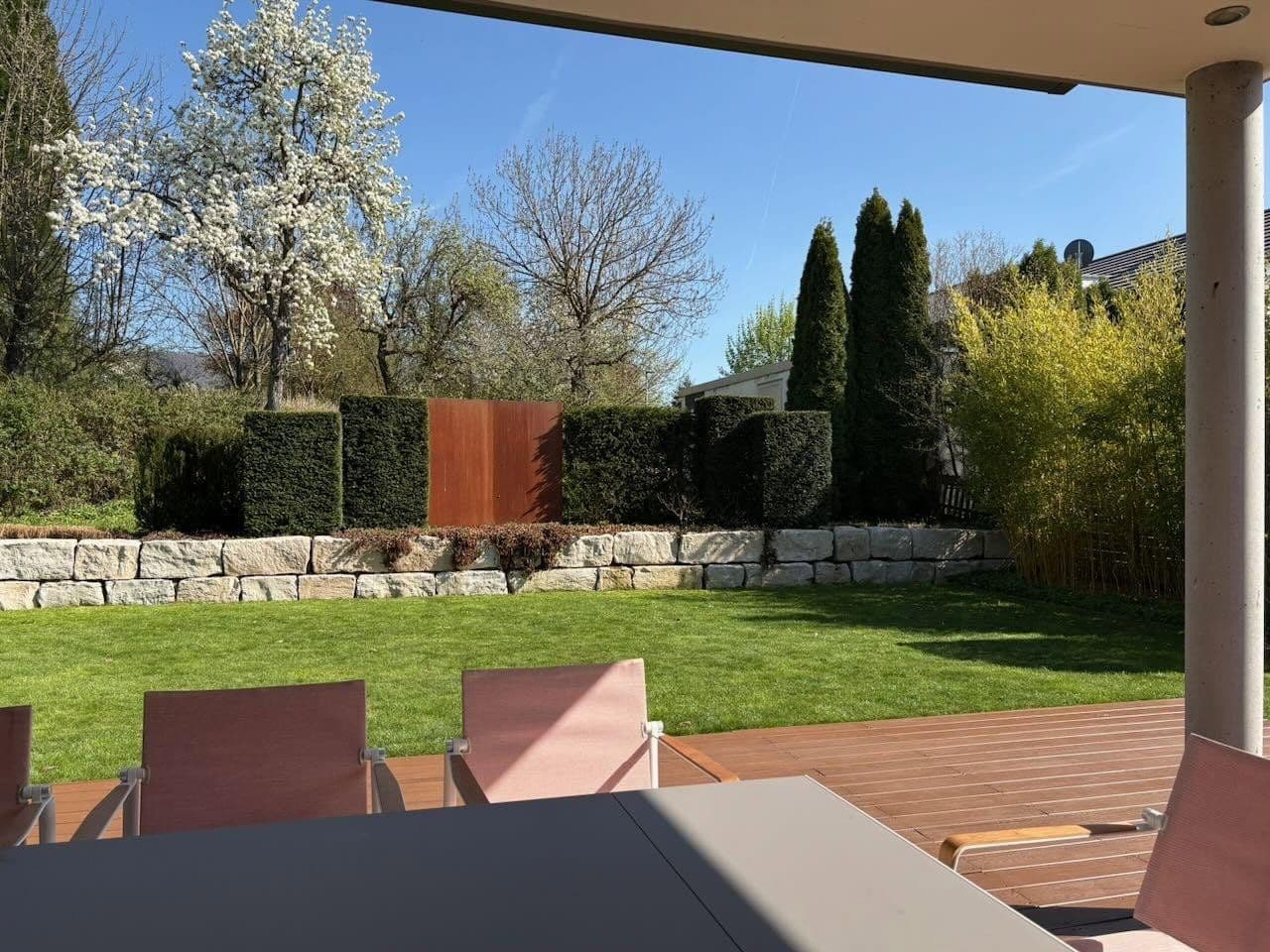 Predaj domu 275 m², pozemek 1.139 m², Weilheim an der Teck, Bádensko-Wurttembersko Predaj domu 275 m², pozemek 1.139 m², Weilheim an der Teck, Bádensko-Wurttembersko