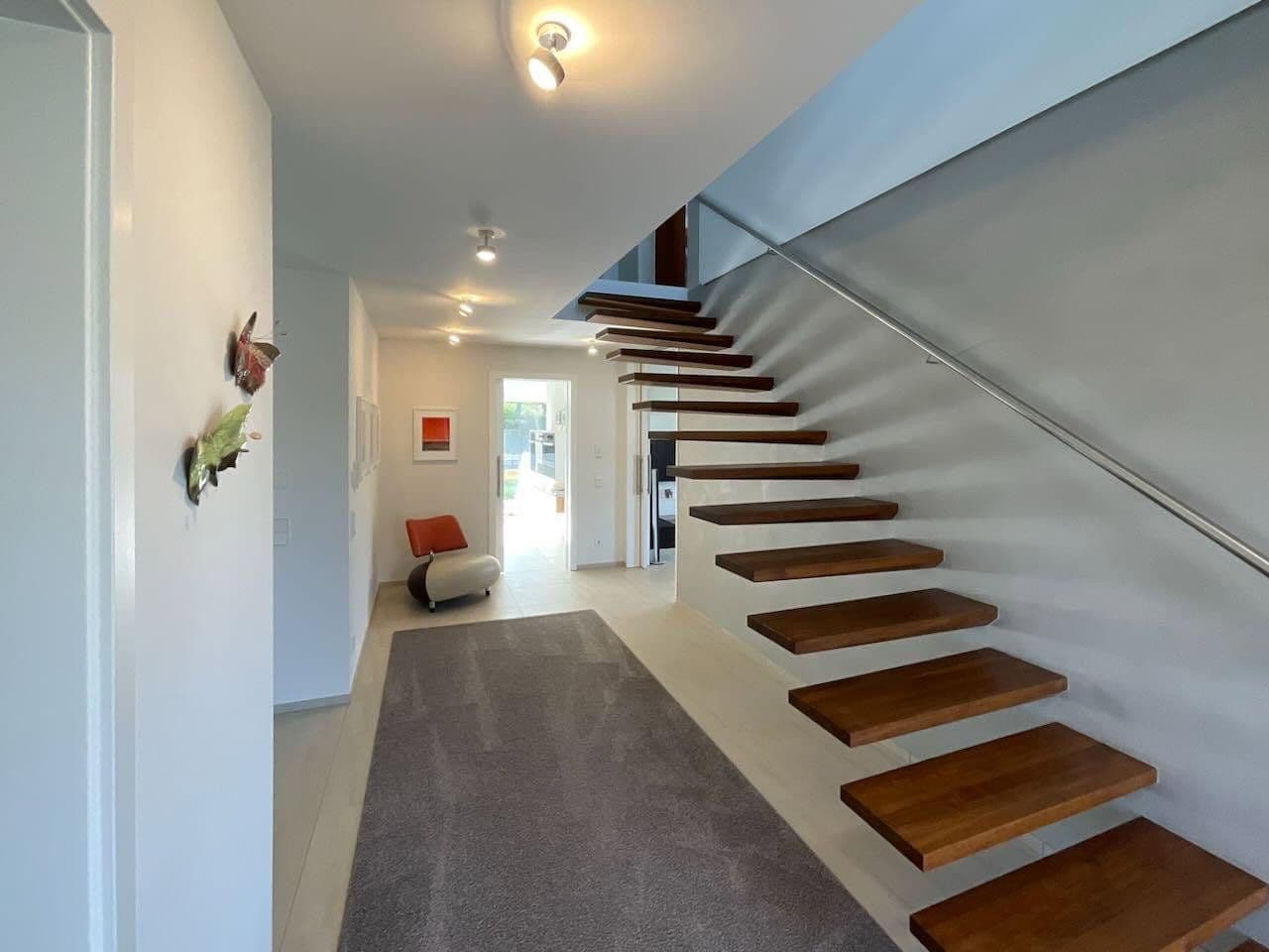 Predaj domu 275 m², pozemek 1.139 m², Weilheim an der Teck, Bádensko-Wurttembersko Predaj domu 275 m², pozemek 1.139 m², Weilheim an der Teck, Bádensko-Wurttembersko