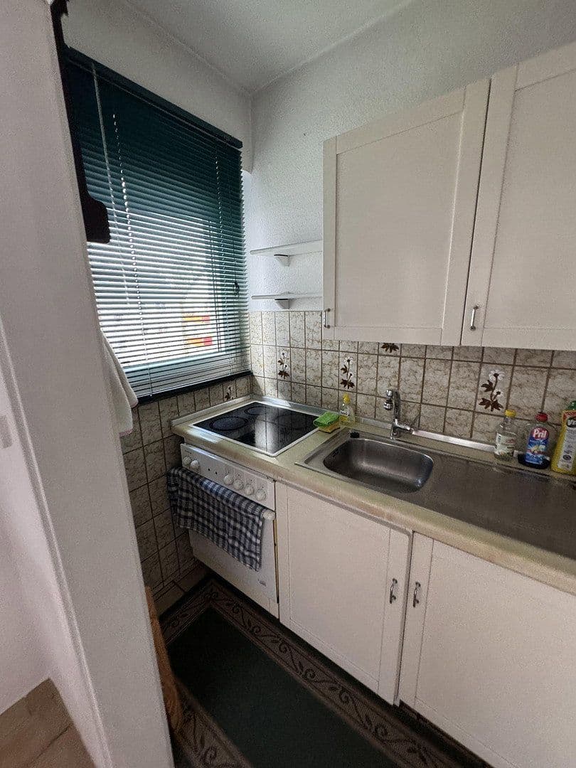 Prenájom bytu 3-izbový 55 m², Erich-Klausener-Straße 80, -Stockum, Düsseldorf, Severné Porýnie - Westfálsko Prenájom bytu 3-izbový 55 m², Erich-Klausener-Straße 80, -Stockum, Düsseldorf, Severné Porýnie - Westfálsko