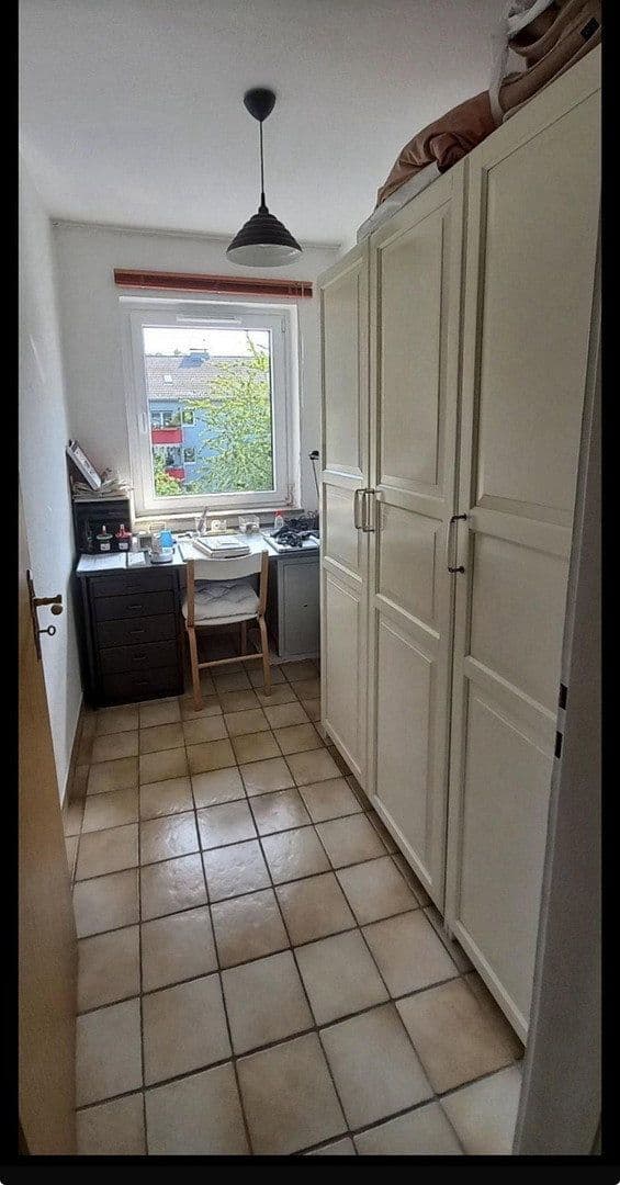 Prenájom bytu 3-izbový 55 m², Erich-Klausener-Straße 80, -Stockum, Düsseldorf, Severné Porýnie - Westfálsko Prenájom bytu 3-izbový 55 m², Erich-Klausener-Straße 80, -Stockum, Düsseldorf, Severné Porýnie - Westfálsko