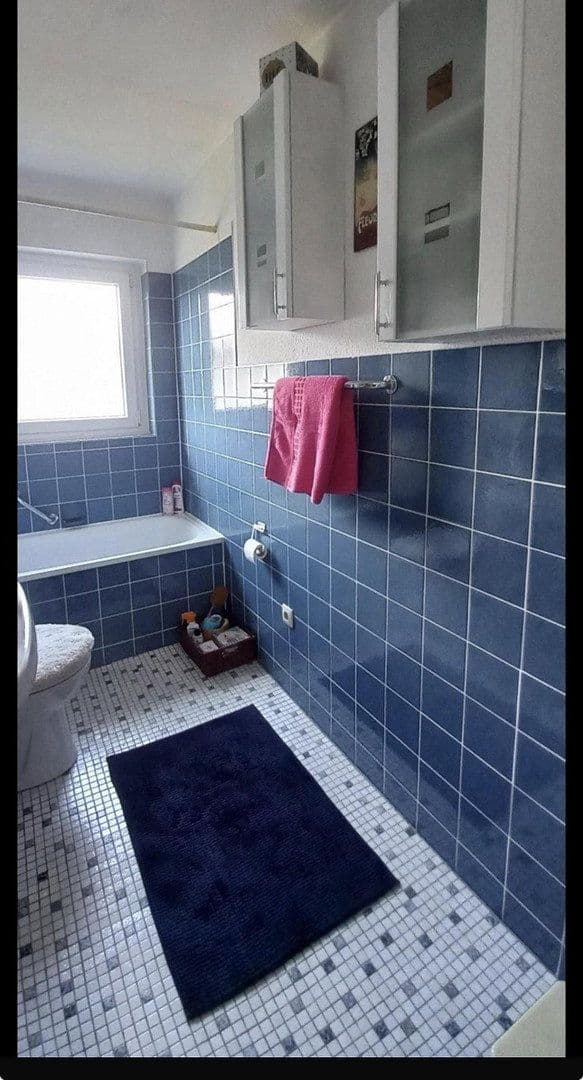 Prenájom bytu 3-izbový 55 m², Erich-Klausener-Straße 80, -Stockum, Düsseldorf, Severné Porýnie - Westfálsko Prenájom bytu 3-izbový 55 m², Erich-Klausener-Straße 80, -Stockum, Düsseldorf, Severné Porýnie - Westfálsko