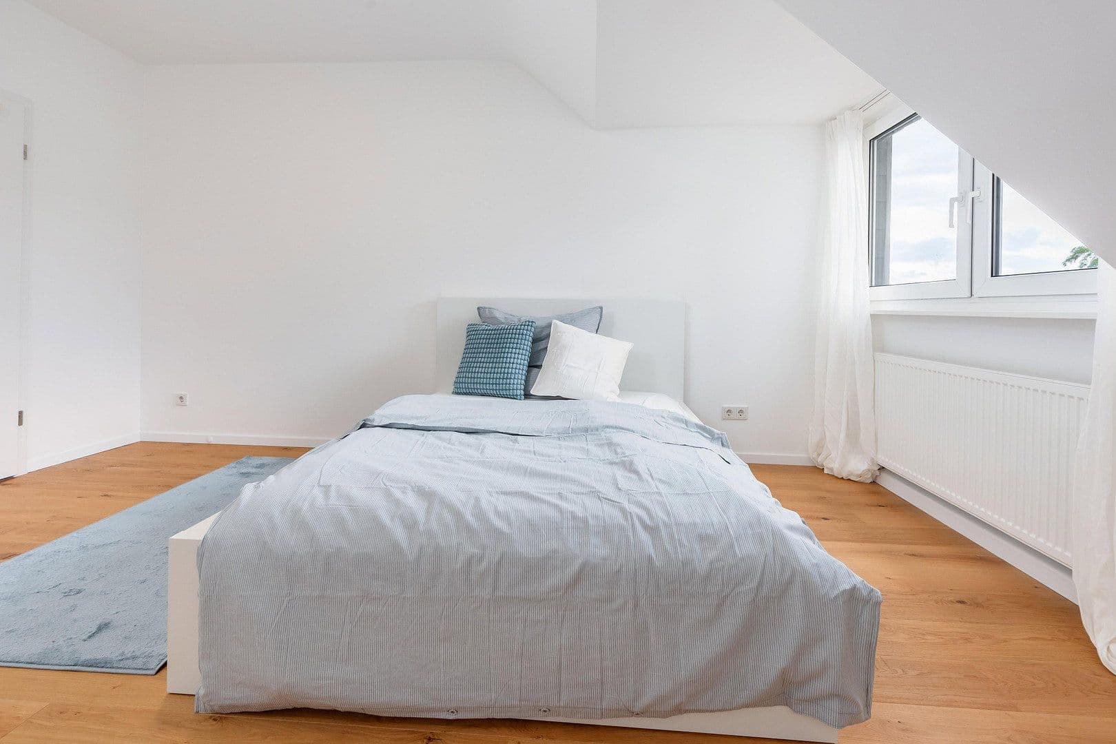 Predaj bytu 2-izbový 42 m², Düsseldorf, Severné Porýnie - Westfálsko Predaj bytu 2-izbový 42 m², Düsseldorf, Severné Porýnie - Westfálsko