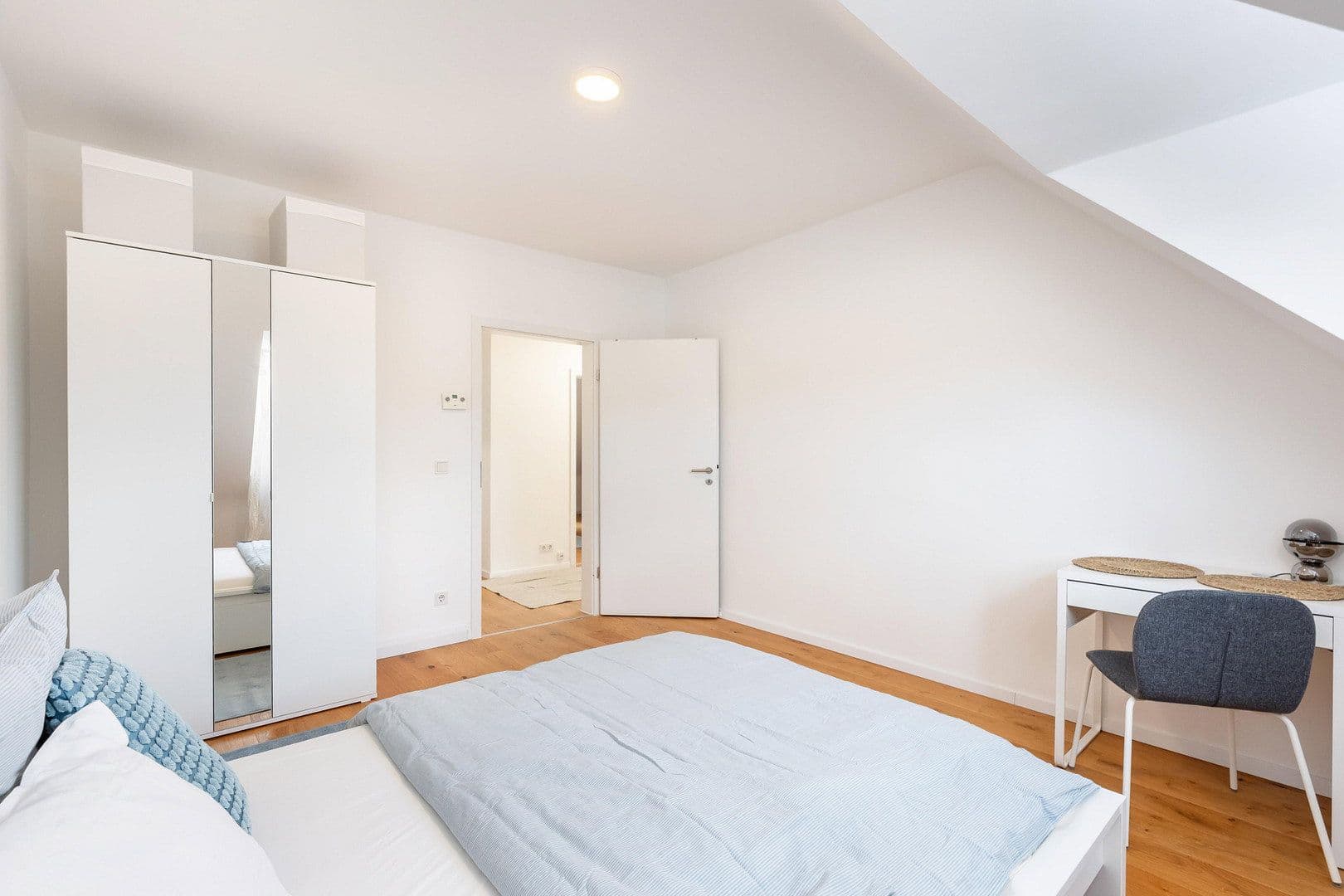 Predaj bytu 2-izbový 42 m², Düsseldorf, Severné Porýnie - Westfálsko Predaj bytu 2-izbový 42 m², Düsseldorf, Severné Porýnie - Westfálsko