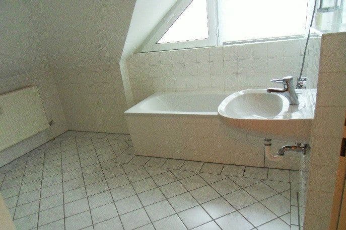 Prenájom bytu 3-izbový 99 m², Berlin, Berlín Prenájom bytu 3-izbový 99 m², Berlin, Berlín