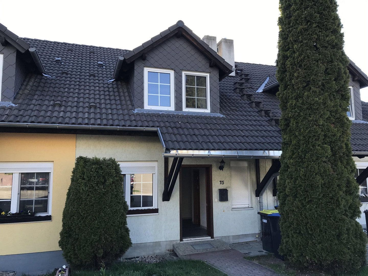 Predaj domu 120 m², pozemek 175 m², Lauter-Bernsbach, Sasko Predaj domu 120 m², pozemek 175 m², Lauter-Bernsbach, Sasko