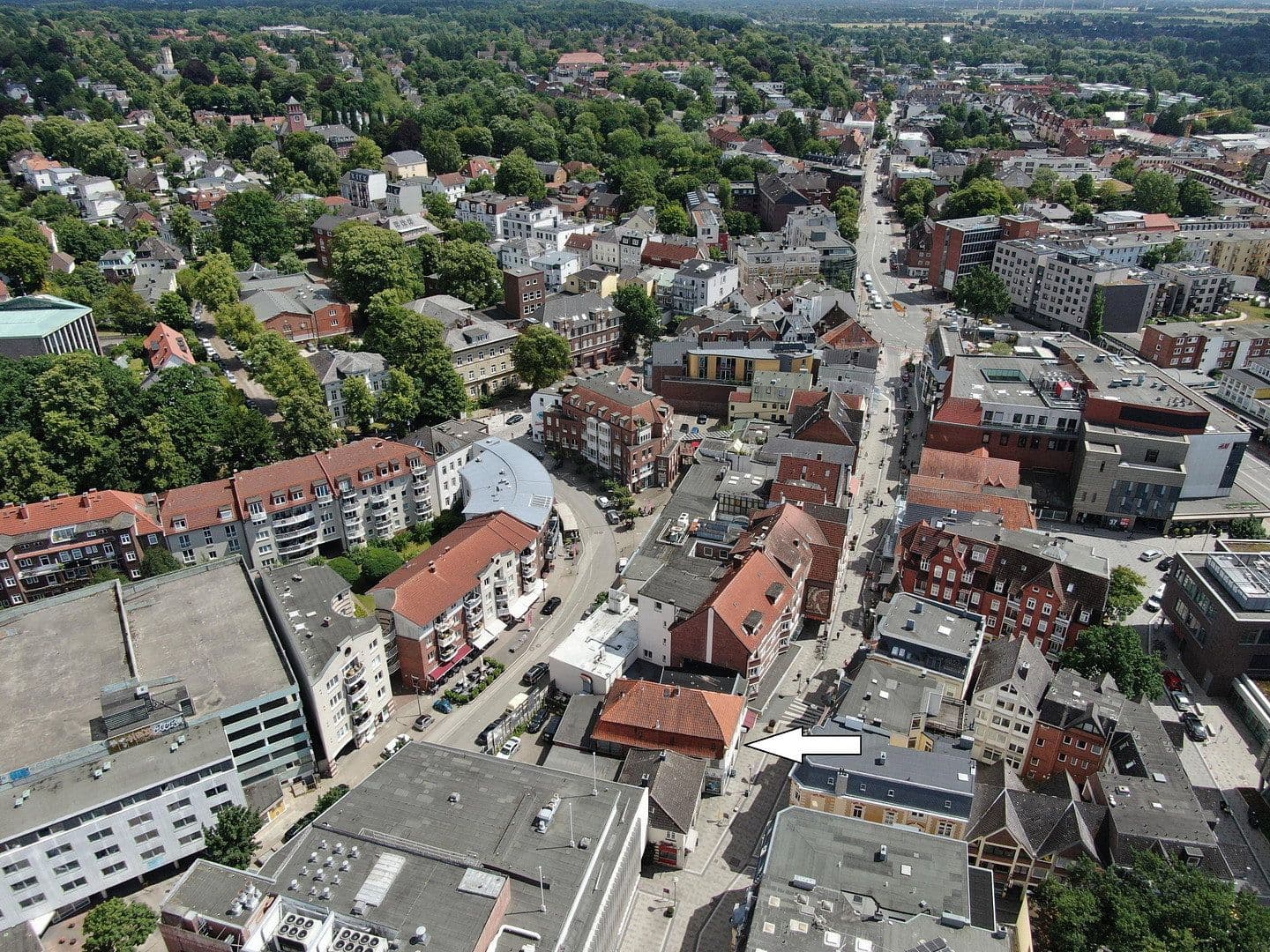Predaj domu 394 m², pozemek 329 m², Sachsentor 49, Hamburg-Bergedorf, Hamburg Predaj domu 394 m², pozemek 329 m², Sachsentor 49, Hamburg-Bergedorf, Hamburg