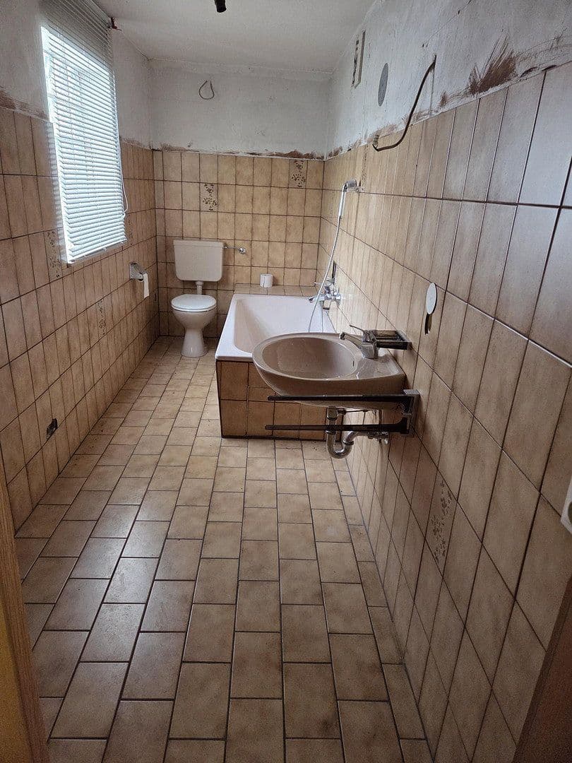 Predaj domu 150 m², pozemek 576 m², Niederstetten, Bádensko-Wurttembersko Predaj domu 150 m², pozemek 576 m², Niederstetten, Bádensko-Wurttembersko
