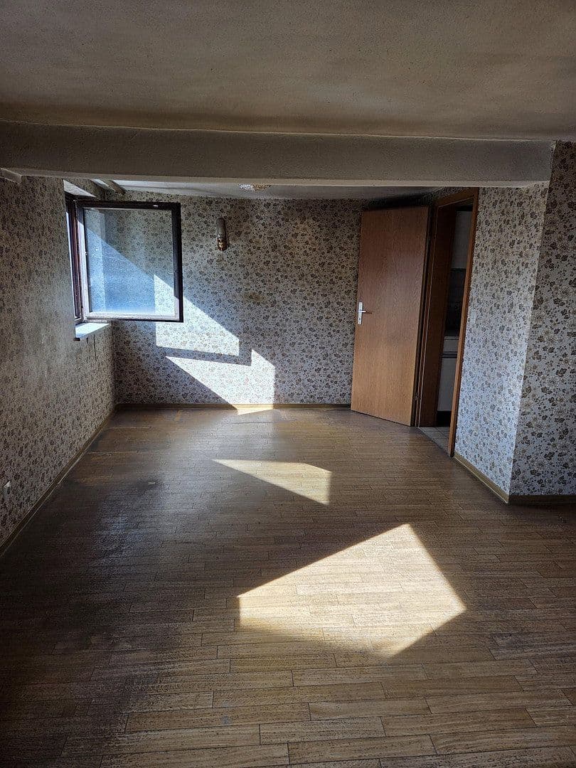 Predaj domu 150 m², pozemek 576 m², Niederstetten, Bádensko-Wurttembersko Predaj domu 150 m², pozemek 576 m², Niederstetten, Bádensko-Wurttembersko