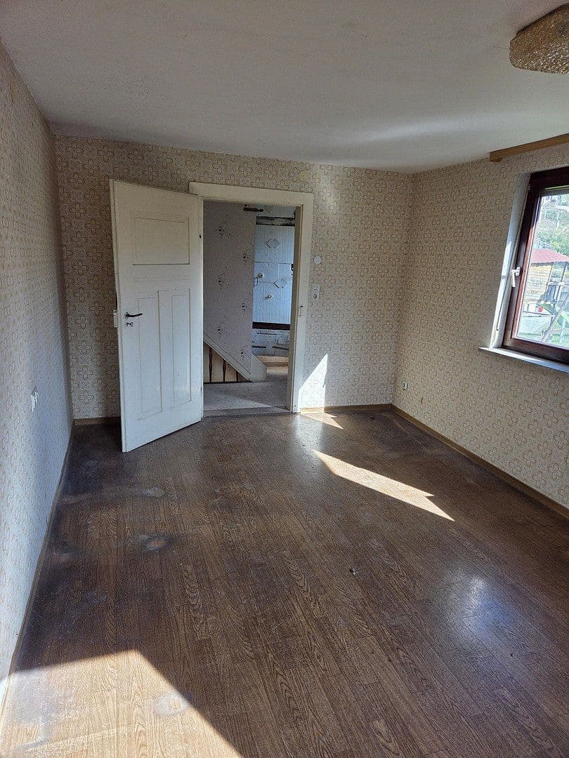 Predaj domu 150 m², pozemek 576 m², Niederstetten, Bádensko-Wurttembersko Predaj domu 150 m², pozemek 576 m², Niederstetten, Bádensko-Wurttembersko