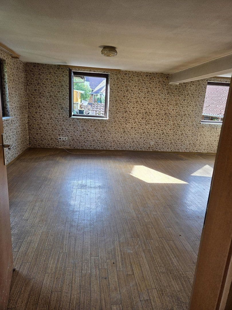 Predaj domu 150 m², pozemek 576 m², Niederstetten, Bádensko-Wurttembersko Predaj domu 150 m², pozemek 576 m², Niederstetten, Bádensko-Wurttembersko