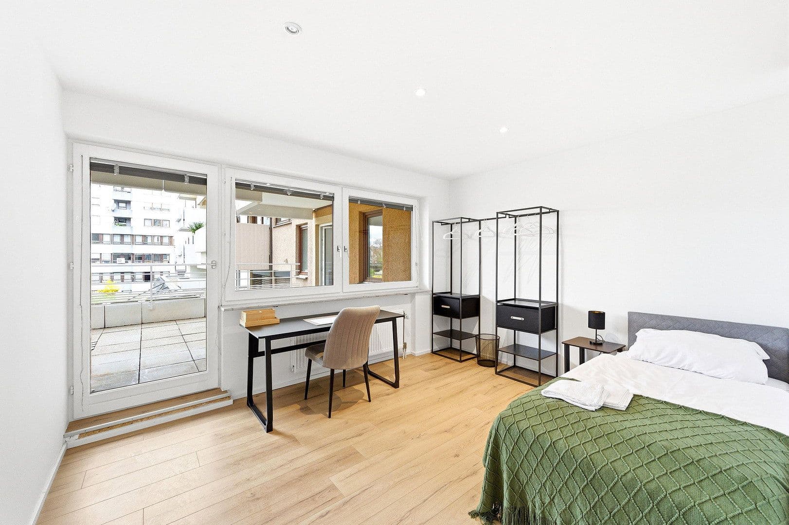 Prenájom bytu 4-izbový 80 m², Molktestraße 56, Heilbronn, Bádensko-Wurttembersko Prenájom bytu 4-izbový 80 m², Molktestraße 56, Heilbronn, Bádensko-Wurttembersko