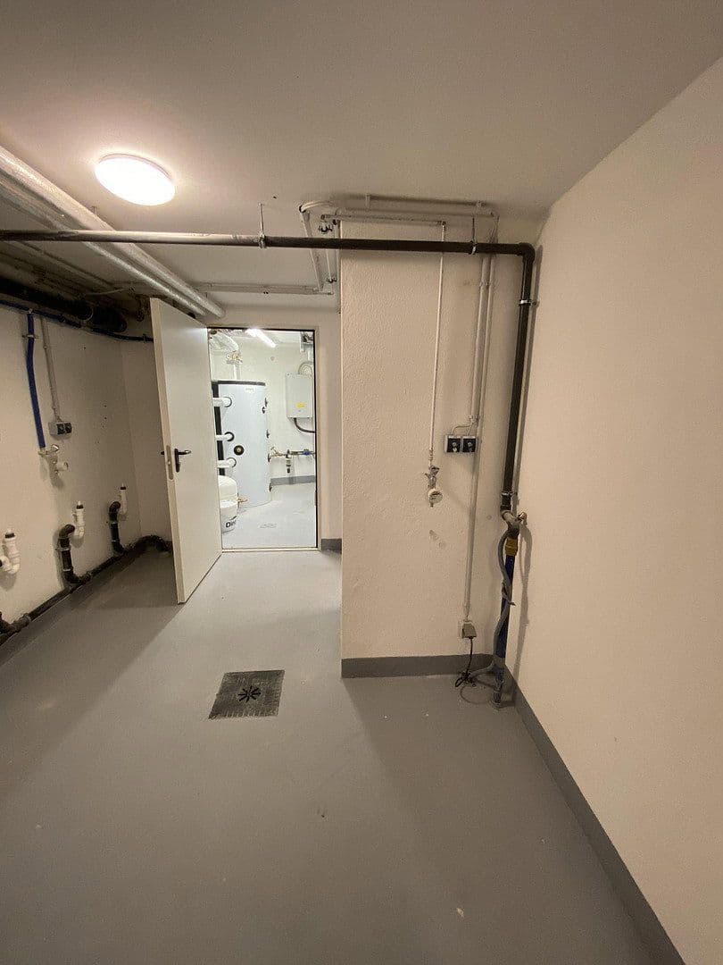 Prenájom bytu 2-izbový 53 m², Brauweilerstraße 79, Köln, Severné Porýnie - Westfálsko Prenájom bytu 2-izbový 53 m², Brauweilerstraße 79, Köln, Severné Porýnie - Westfálsko