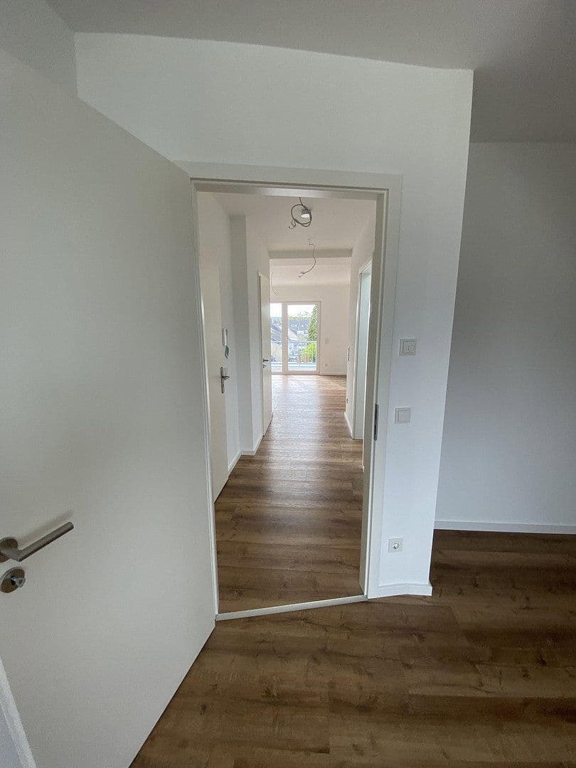 Prenájom bytu 2-izbový 53 m², Brauweilerstraße 79, Köln, Severné Porýnie - Westfálsko Prenájom bytu 2-izbový 53 m², Brauweilerstraße 79, Köln, Severné Porýnie - Westfálsko