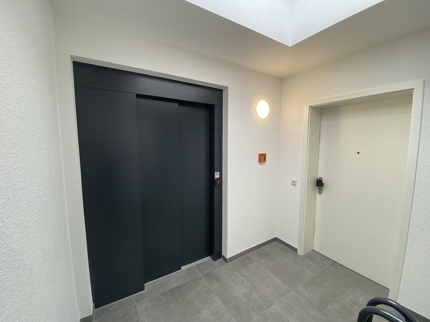 Prenájom bytu 2-izbový 53 m², Brauweilerstraße 79, Köln, Severné Porýnie - Westfálsko Prenájom bytu 2-izbový 53 m², Brauweilerstraße 79, Köln, Severné Porýnie - Westfálsko