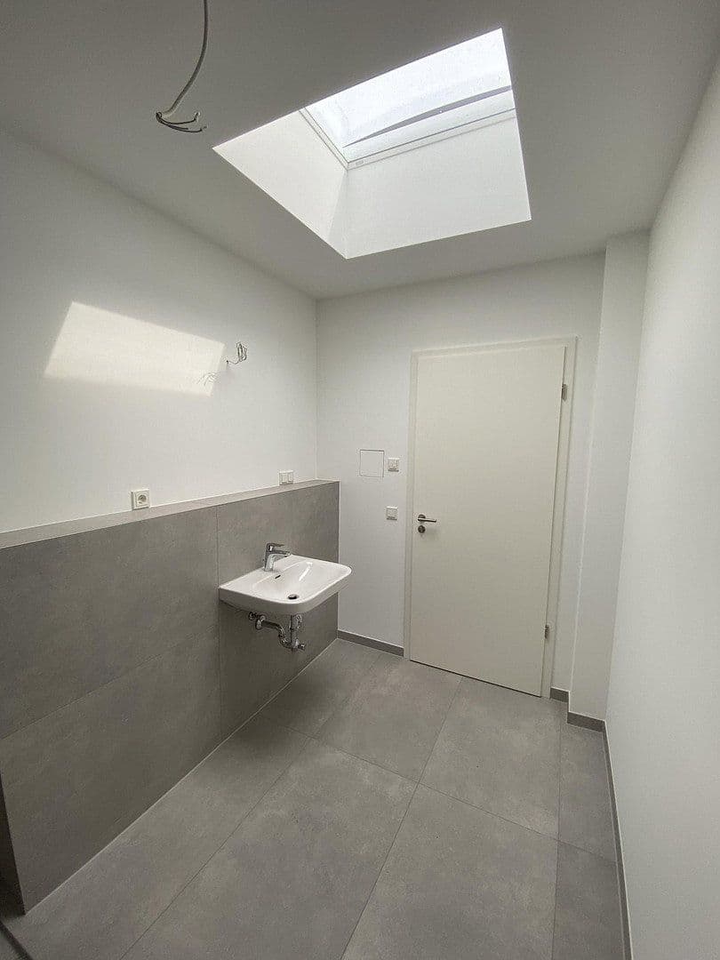 Prenájom bytu 2-izbový 53 m², Brauweilerstraße 79, Köln, Severné Porýnie - Westfálsko Prenájom bytu 2-izbový 53 m², Brauweilerstraße 79, Köln, Severné Porýnie - Westfálsko