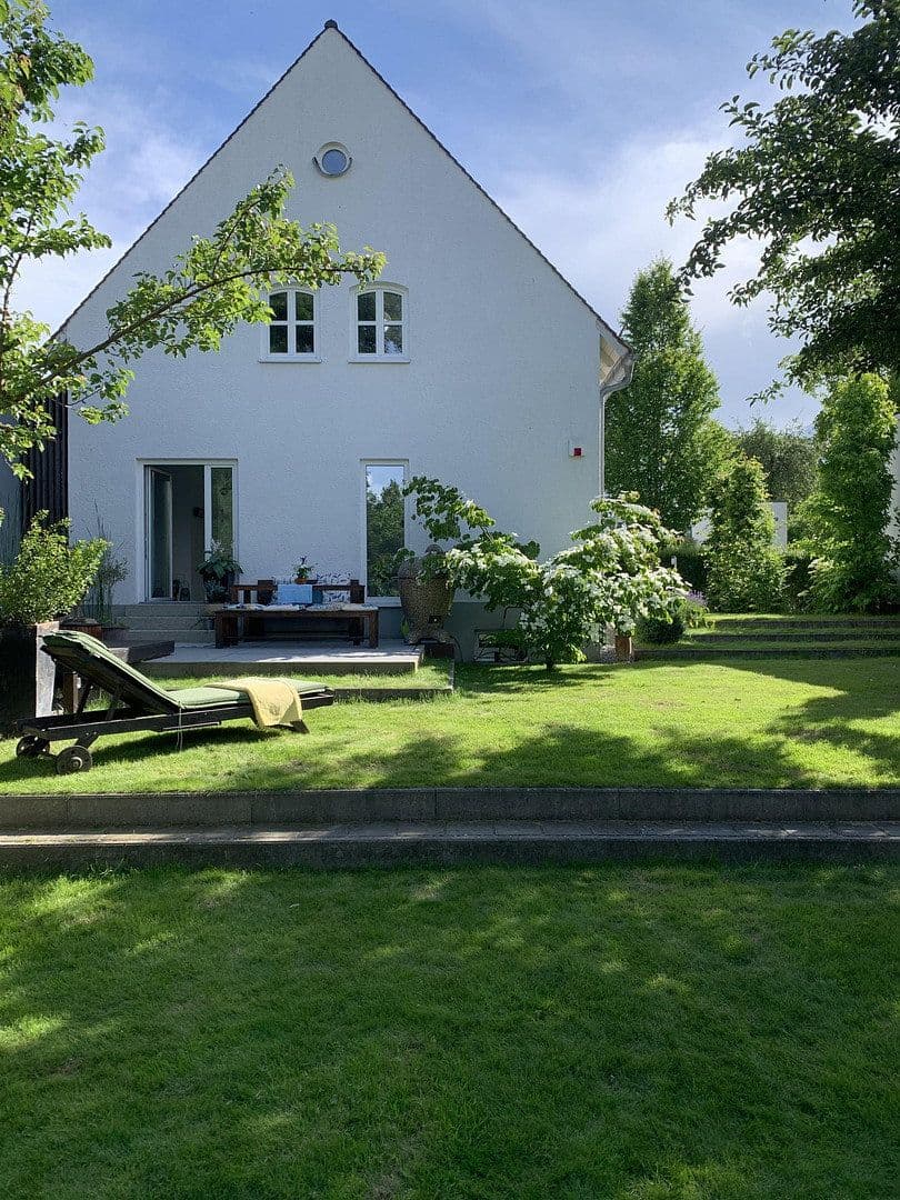 Predaj domu 185 m², pozemek 642 m², Regensburg, Bavorsko Predaj domu 185 m², pozemek 642 m², Regensburg, Bavorsko