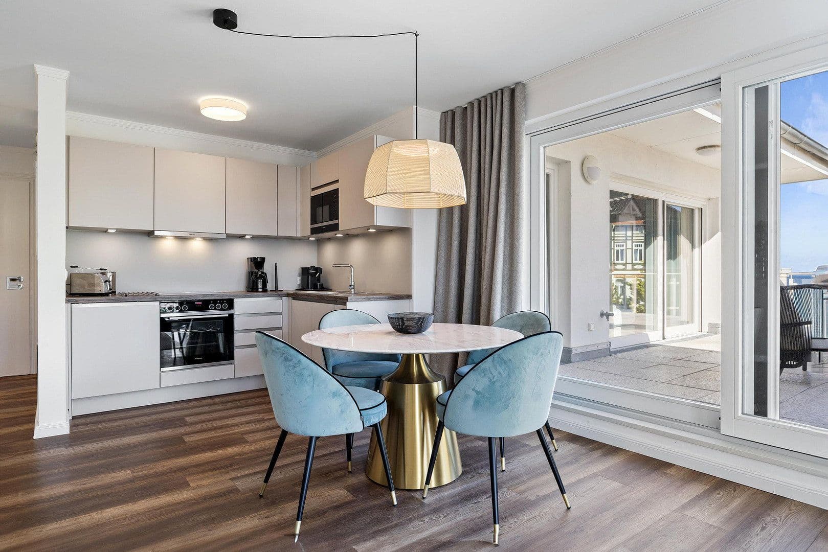 Predaj bytu 4-izbový 125 m², Tannenstraße 7 c, Kühlungsborn, Meklenbursko-Predpomoransko Predaj bytu 4-izbový 125 m², Tannenstraße 7 c, Kühlungsborn, Meklenbursko-Predpomoransko