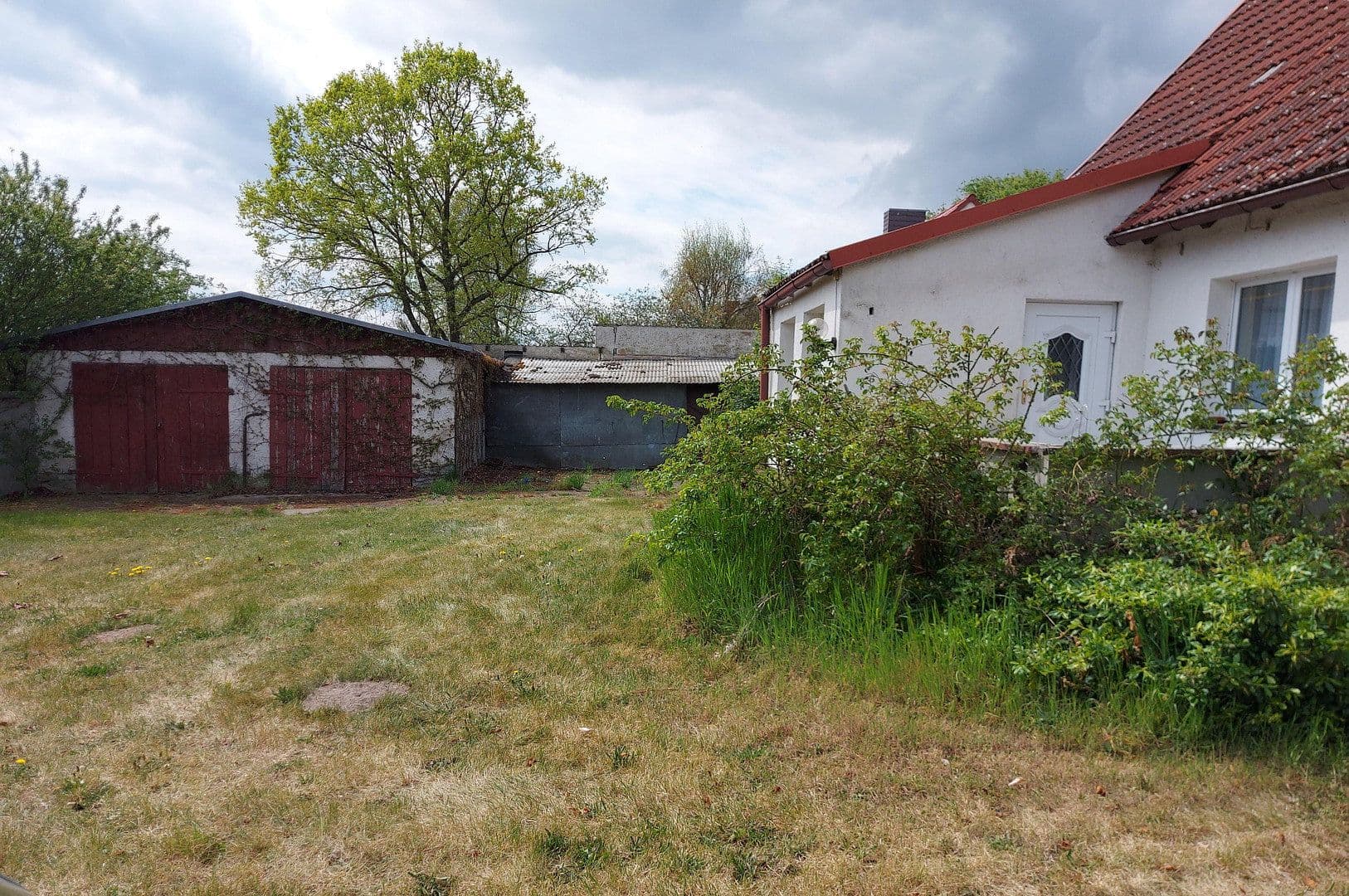 Predaj domu 100 m², pozemek 2.352 m², Otto-Liliental -Strasse 3, Altwigshagen, Meklenbursko-Predpomoransko Predaj domu 100 m², pozemek 2.352 m², Otto-Liliental -Strasse 3, Altwigshagen, Meklenbursko-Predpomoransko
