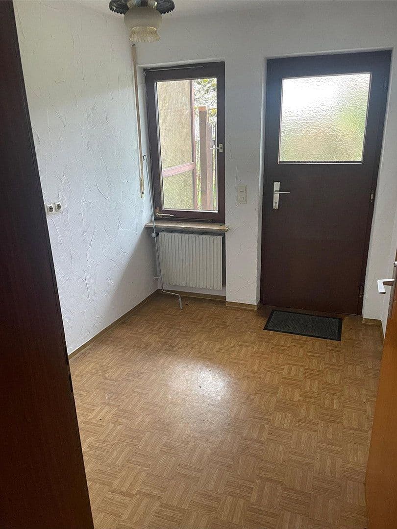 Predaj domu 152 m², pozemek 357 m², Crailsheim, Bádensko-Wurttembersko Predaj domu 152 m², pozemek 357 m², Crailsheim, Bádensko-Wurttembersko
