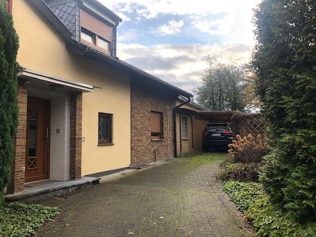 Prenájom domu 151 m², pozemek 1.500 m², Hülsenbergweg 58, Ratingen, Severné Porýnie - Westfálsko Prenájom domu 151 m², pozemek 1.500 m², Hülsenbergweg 58, Ratingen, Severné Porýnie - Westfálsko