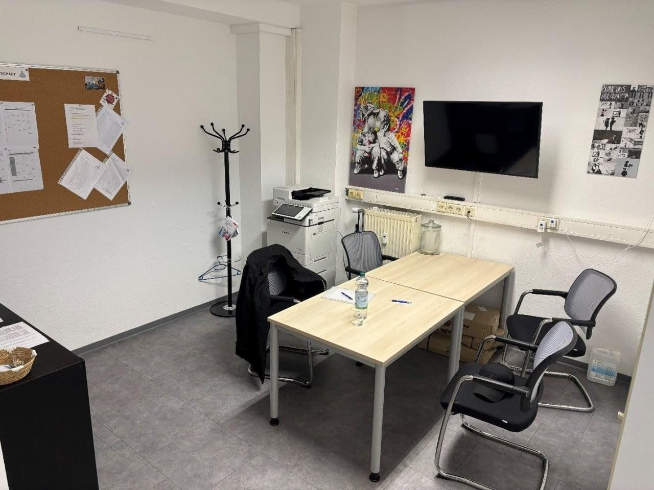 Predaj kancelárie 132 m², Wiesloch, Bádensko-Wurttembersko Predaj kancelárie 132 m², Wiesloch, Bádensko-Wurttembersko