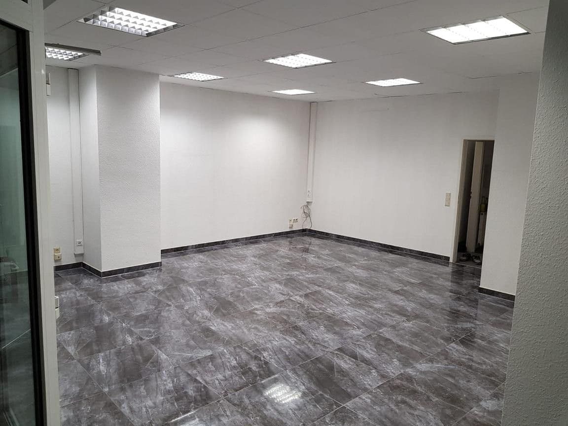 Predaj kancelárie 132 m², Wiesloch, Bádensko-Wurttembersko Predaj kancelárie 132 m², Wiesloch, Bádensko-Wurttembersko