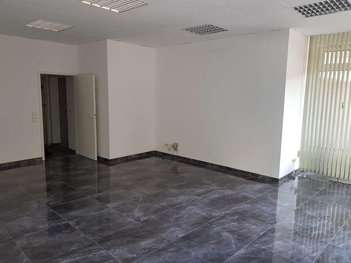 Predaj kancelárie 132 m², Wiesloch, Bádensko-Wurttembersko Predaj kancelárie 132 m², Wiesloch, Bádensko-Wurttembersko
