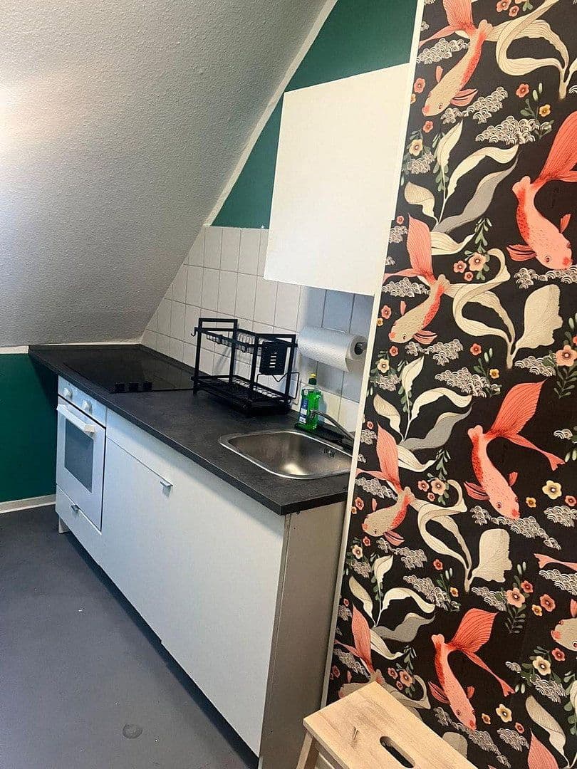 Prenájom bytu 5-izbový 140 m², Weserstraße 16, Frankfurt am Main, Hesensko Prenájom bytu 5-izbový 140 m², Weserstraße 16, Frankfurt am Main, Hesensko