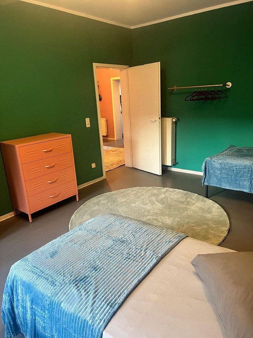 Prenájom bytu 5-izbový 140 m², Weserstraße 16, Frankfurt am Main, Hesensko Prenájom bytu 5-izbový 140 m², Weserstraße 16, Frankfurt am Main, Hesensko