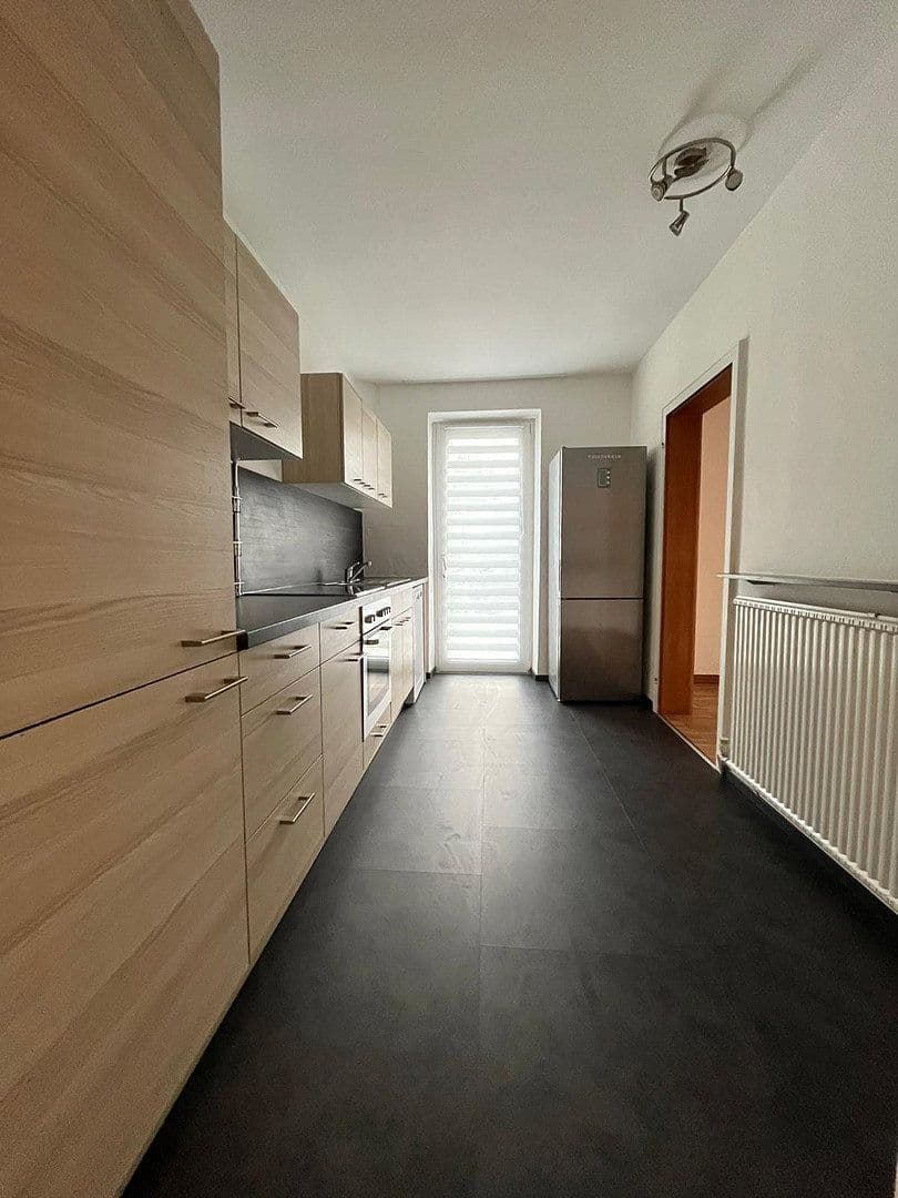 Prenájom bytu 5-izbový 130 m², Neue Bergstraße 23, Landshut, Bavorsko Prenájom bytu 5-izbový 130 m², Neue Bergstraße 23, Landshut, Bavorsko