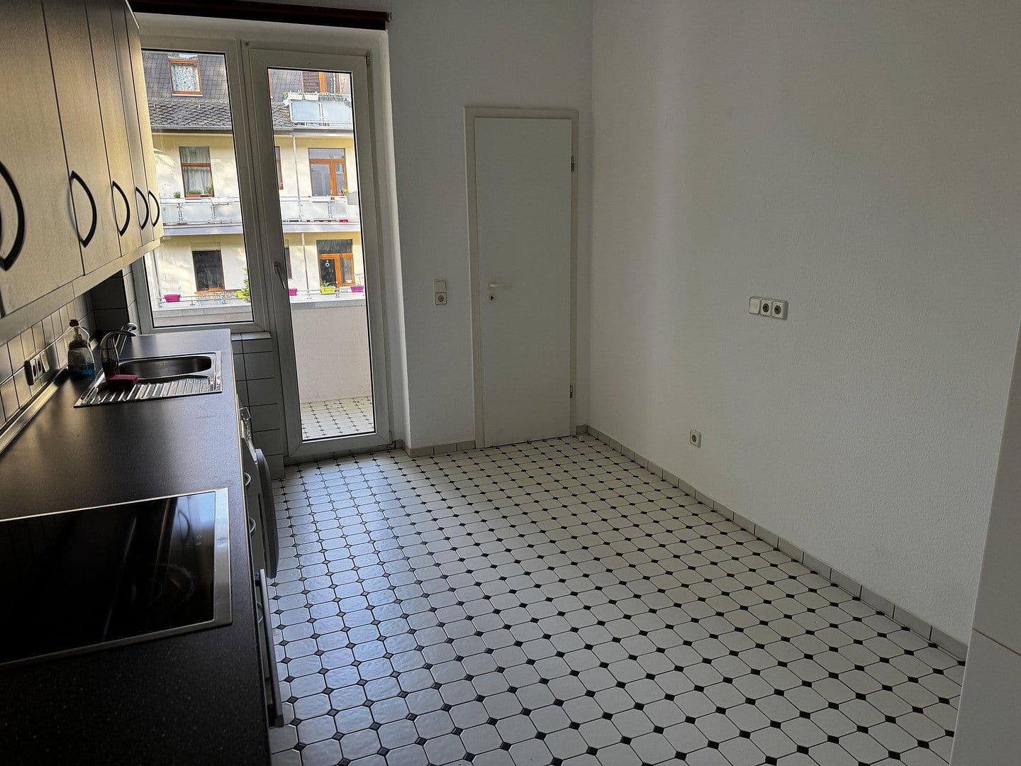 Prenájom bytu 2-izbový 74 m², Märkische Straße 195, Dortmund, Severné Porýnie - Westfálsko Prenájom bytu 2-izbový 74 m², Märkische Straße 195, Dortmund, Severné Porýnie - Westfálsko
