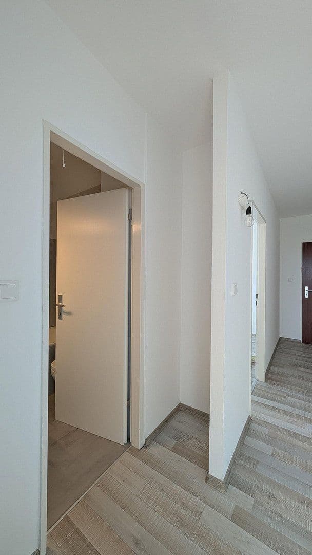 Prenájom bytu 2-izbový 58 m², Erlangen, Bavorsko Prenájom bytu 2-izbový 58 m², Erlangen, Bavorsko