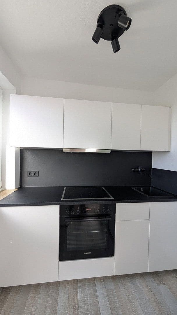Prenájom bytu 2-izbový 58 m², Erlangen, Bavorsko Prenájom bytu 2-izbový 58 m², Erlangen, Bavorsko
