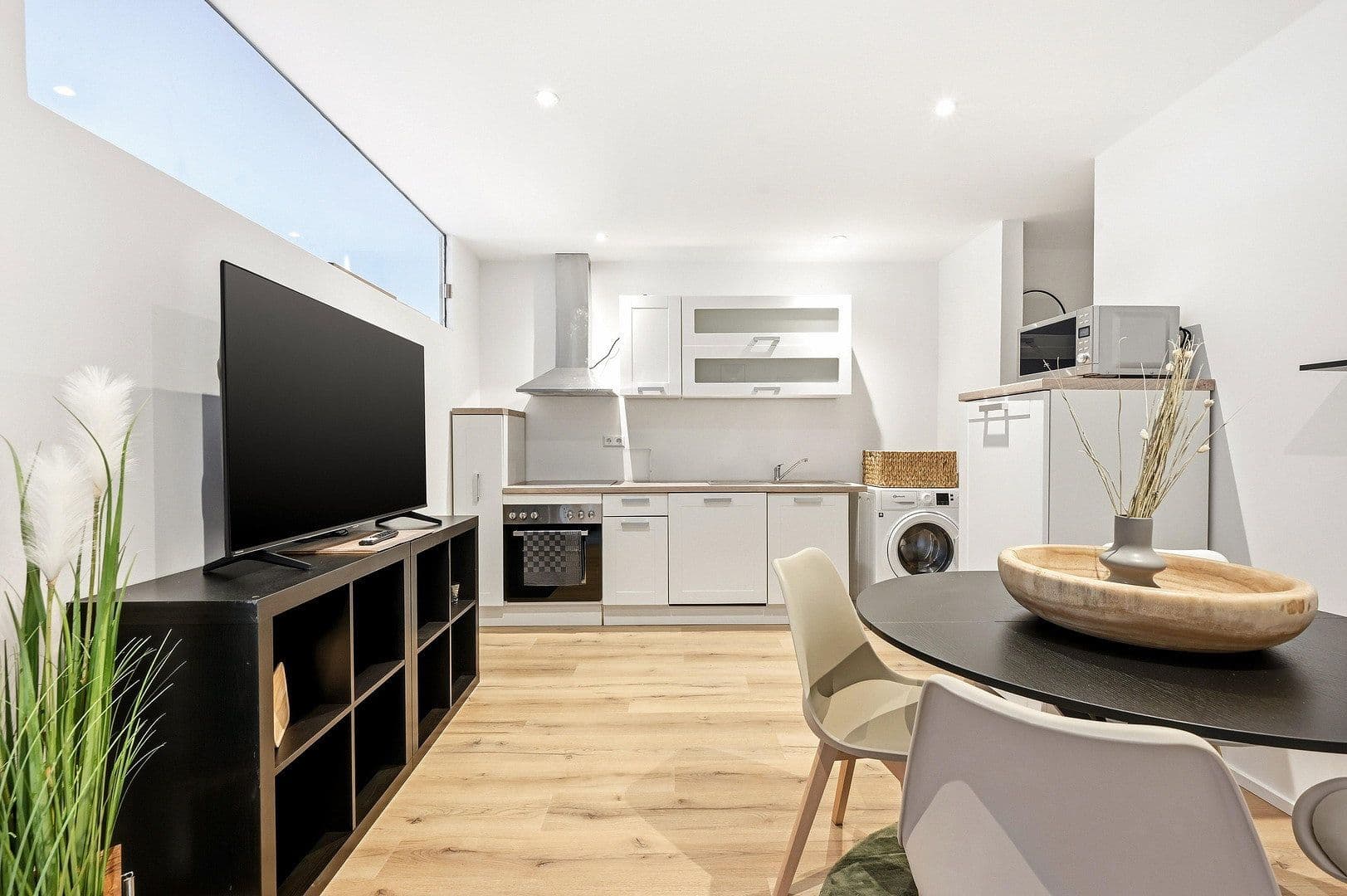 Prenájom bytu 4-izbový 80 m², Moltkestraße 56, Heilbronn, Bádensko-Wurttembersko Prenájom bytu 4-izbový 80 m², Moltkestraße 56, Heilbronn, Bádensko-Wurttembersko