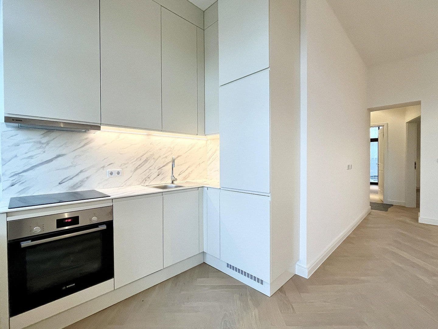 Prenájom bytu 3-izbový 62 m², Schöneberger Str. 9, Berlin, Berlín Prenájom bytu 3-izbový 62 m², Schöneberger Str. 9, Berlin, Berlín