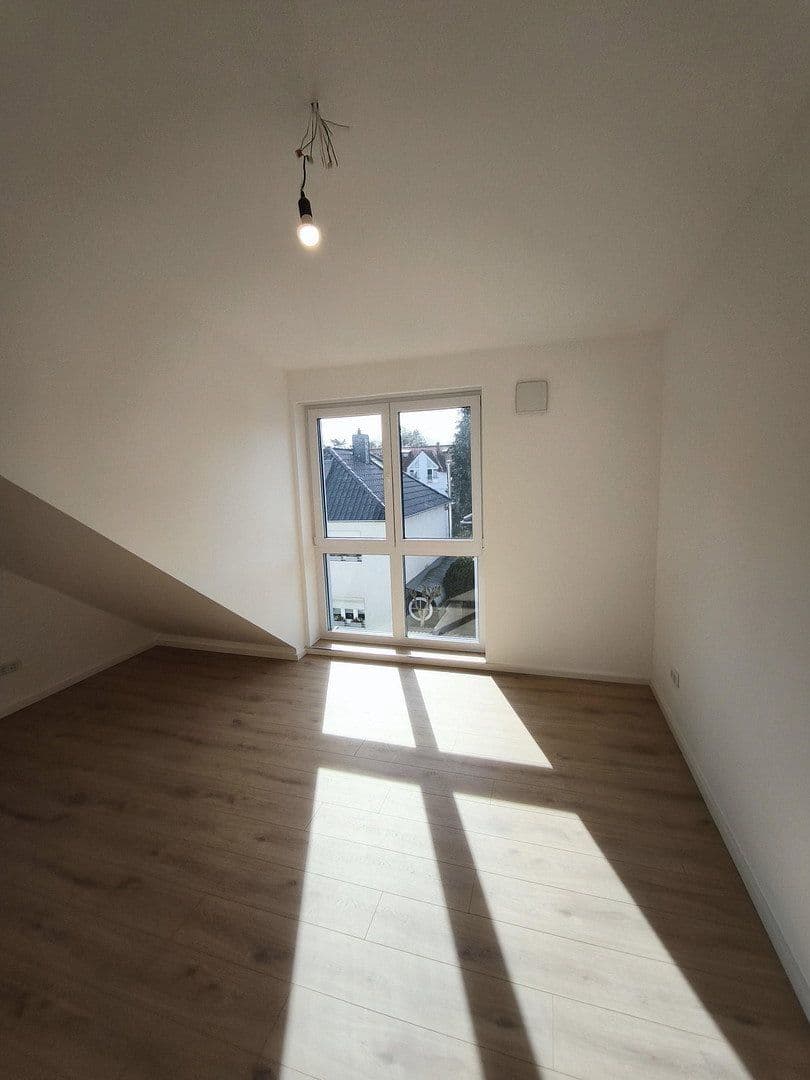 Prenájom bytu 2-izbový 63 m², Buchrainstraße 49, Frankfurt am Main, Hesensko Prenájom bytu 2-izbový 63 m², Buchrainstraße 49, Frankfurt am Main, Hesensko
